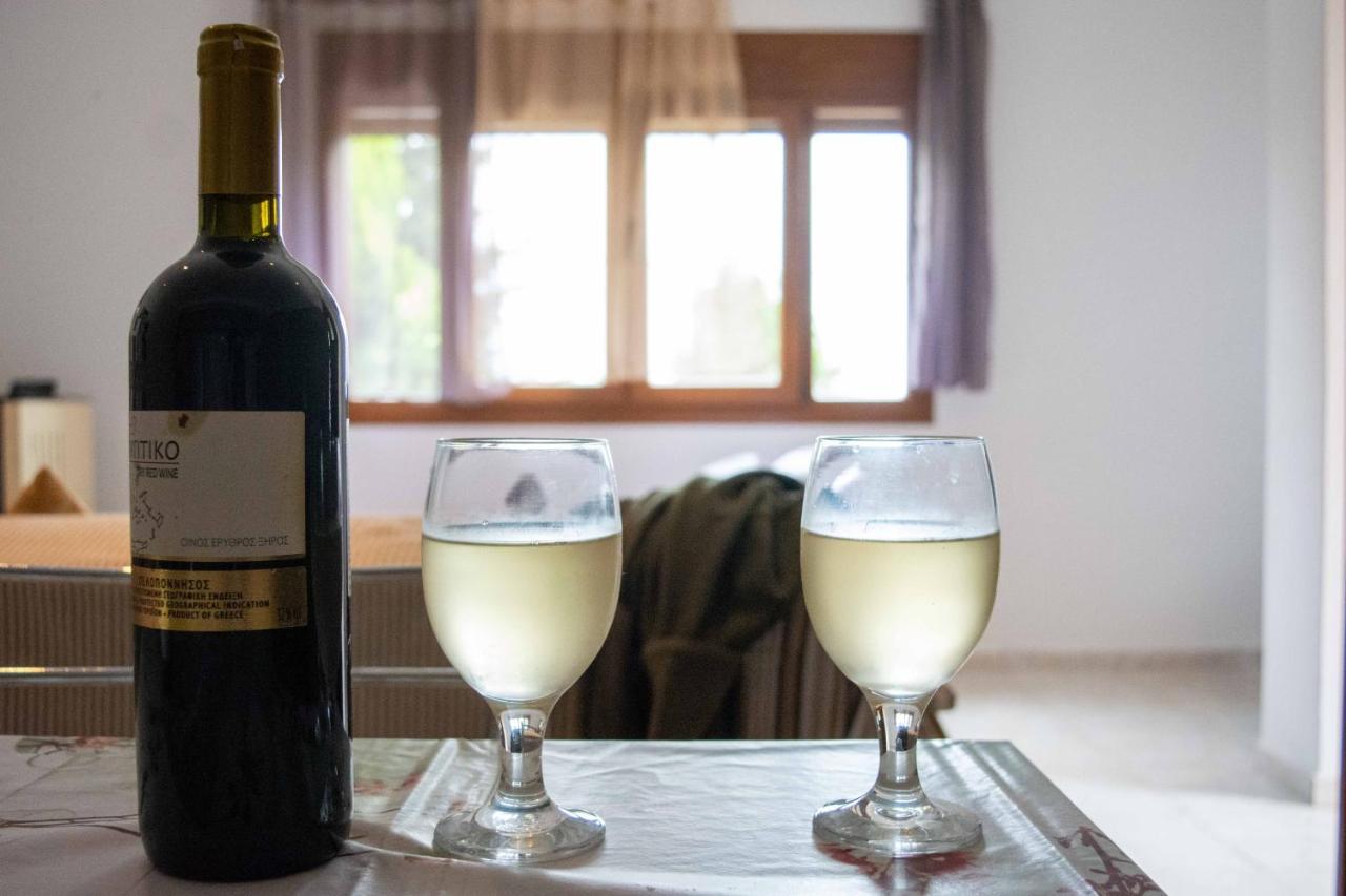 Efi'S Guest House Áyios Dhimítrios Eksteriør billede